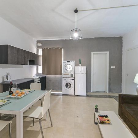 New 1 Bedroom Apartment In Valletta City Centre With Terrace And Views Экстерьер фото