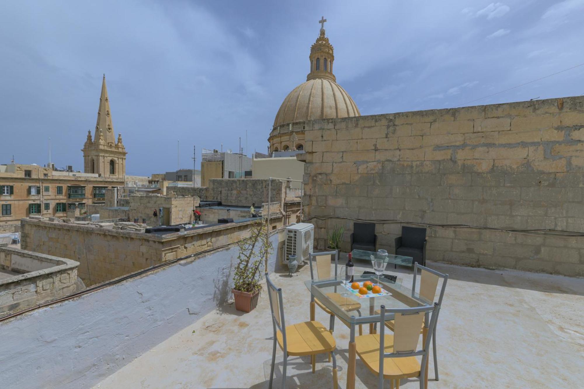 New 1 Bedroom Apartment In Valletta City Centre With Terrace And Views Экстерьер фото